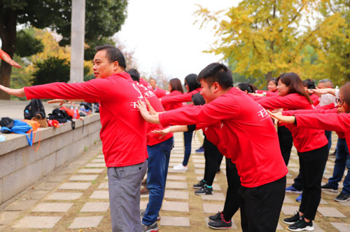 拓展什么時(shí)候進(jìn)行合適？企業(yè)內(nèi)部溝通不容忽視？怎么避免拓展中的錯(cuò)誤？